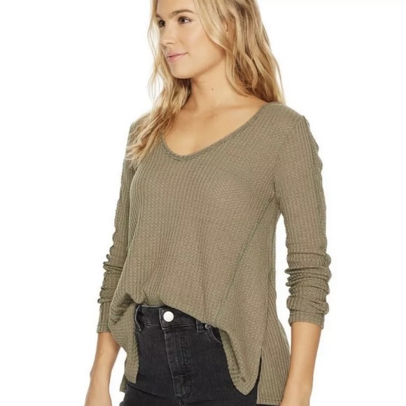 O’Neill Long Sleeve Waffle Knit Top Mickey Green Size Medium NWT - Picture 4 of 13